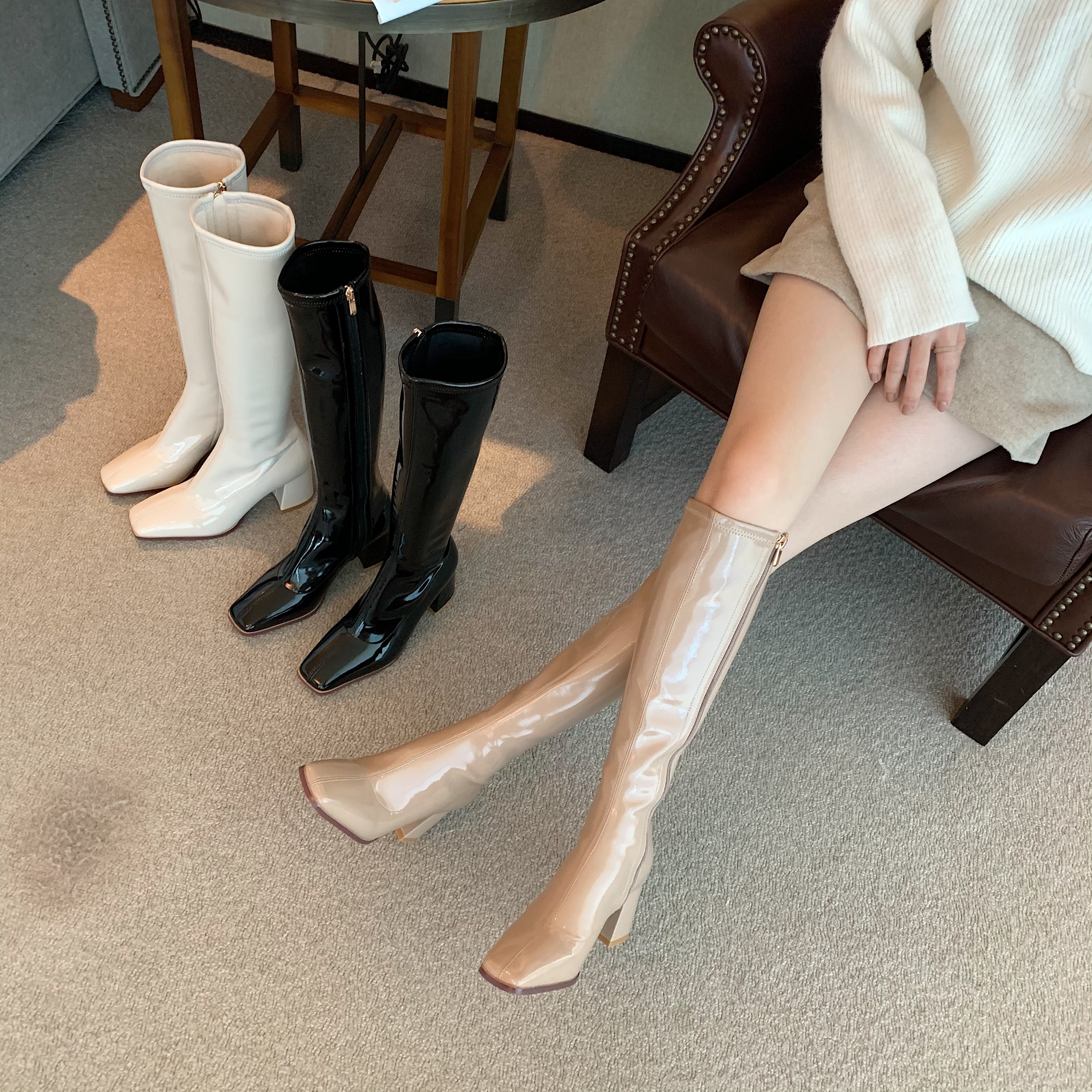 切尔西长靴女秋冬英伦风简约方头亮皮弹力中跟粗跟不过膝瘦瘦长靴