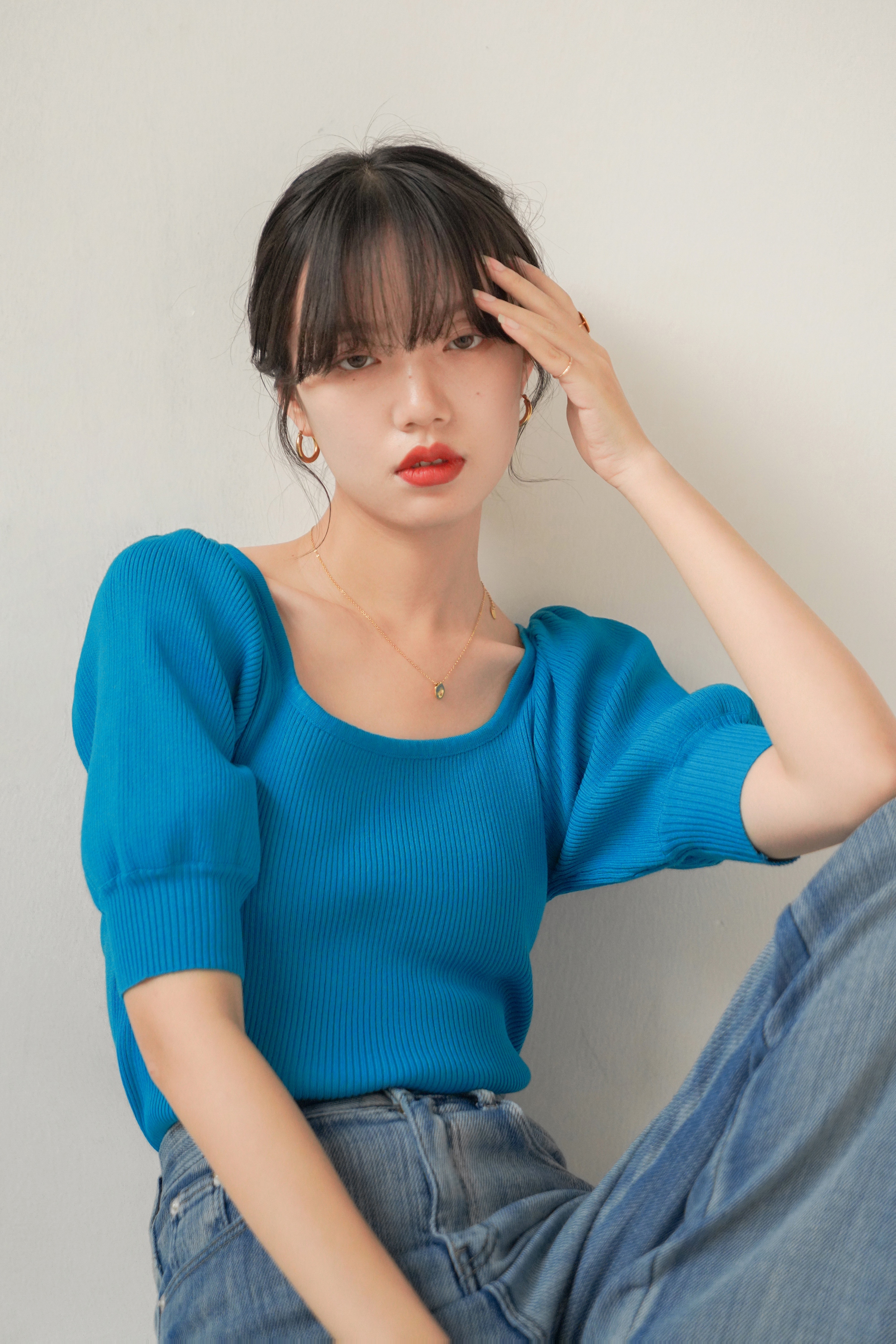 法式方领泡泡袖针织上衣女夏新款冰丝复古短款黑色短袖t恤