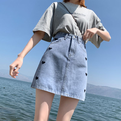 2021新款牛仔短裙女士A字裙高腰爱心刺绣包臀裙显瘦潮
