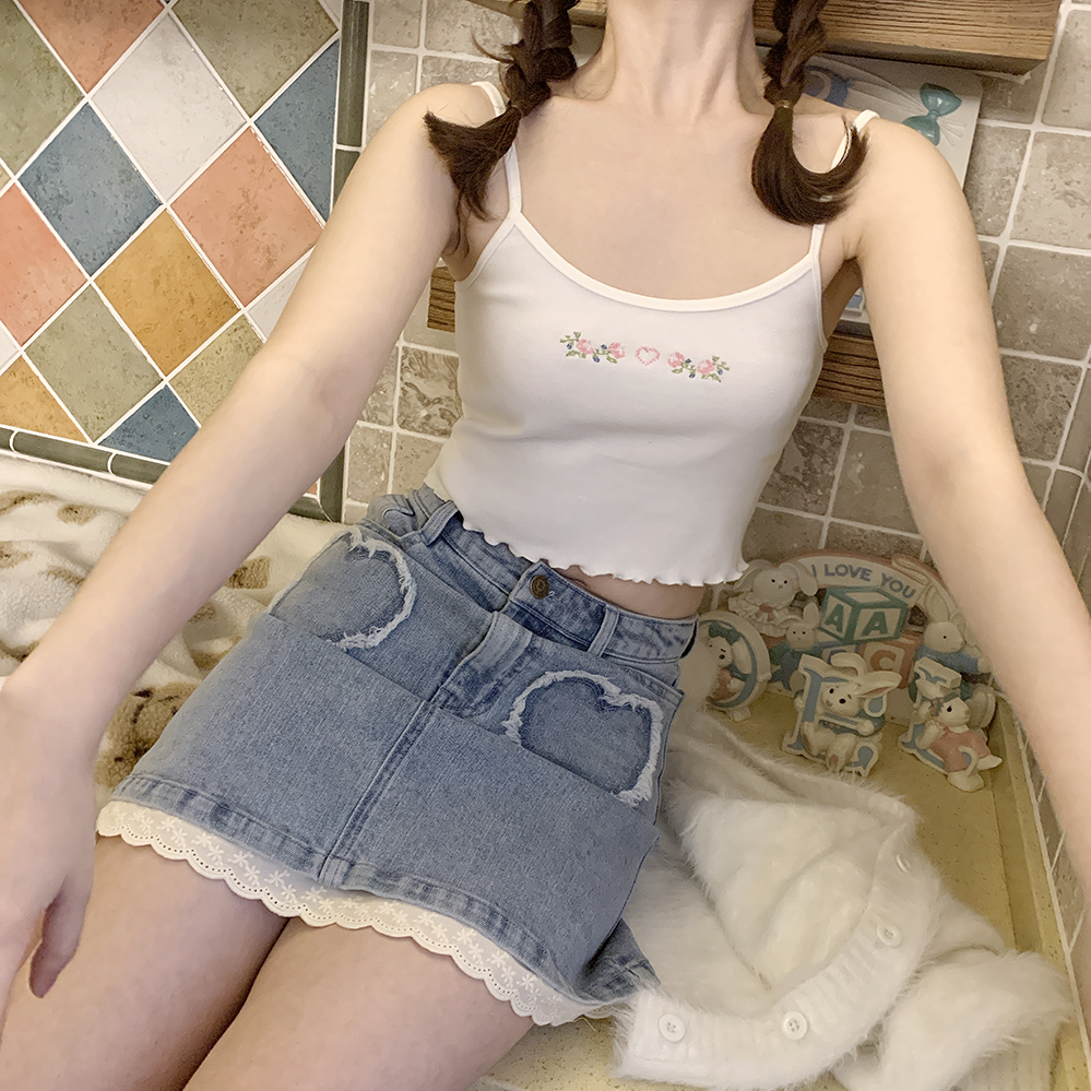 适合小胸女孩显胸大夏日清凉可爱少女小碎花刺绣短款小吊带 h
