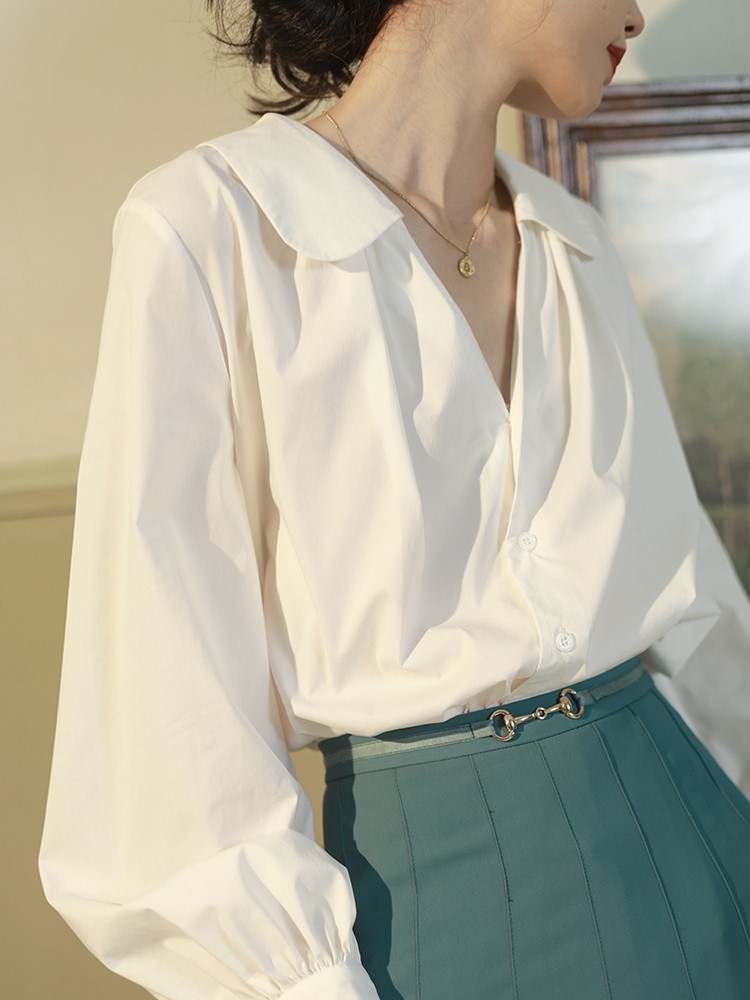 2021年春装新款法式泡泡袖上衣设计感小众雪纺衬衫女复古港味衬衣