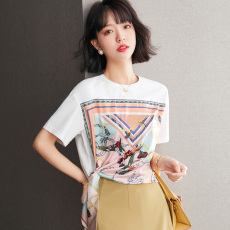 批发实拍◆有◆2026夏<b class='q'>短袖</b><b class='q'>t</b><b class='q'>恤</b>女拼接复古印花半袖新款系带体恤