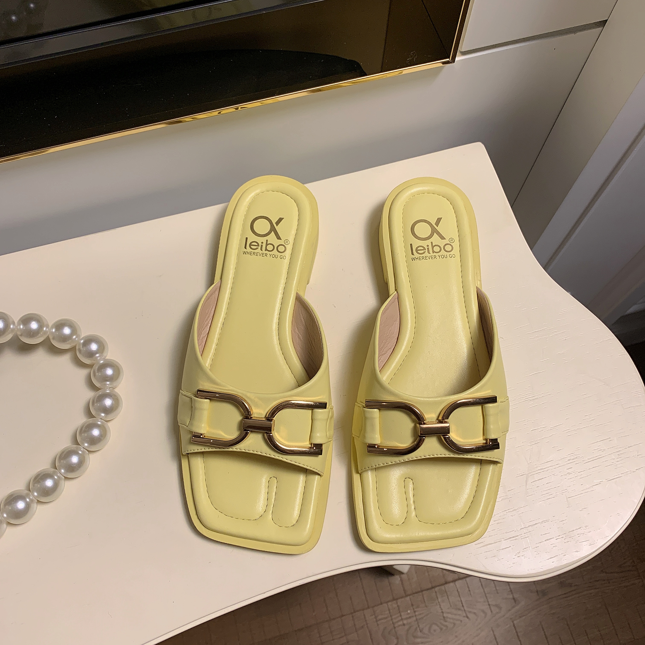 平底鞋凉鞋复古扣件2021年春夏新款外穿凉拖拖鞋女鞋子乐福鞋夏款