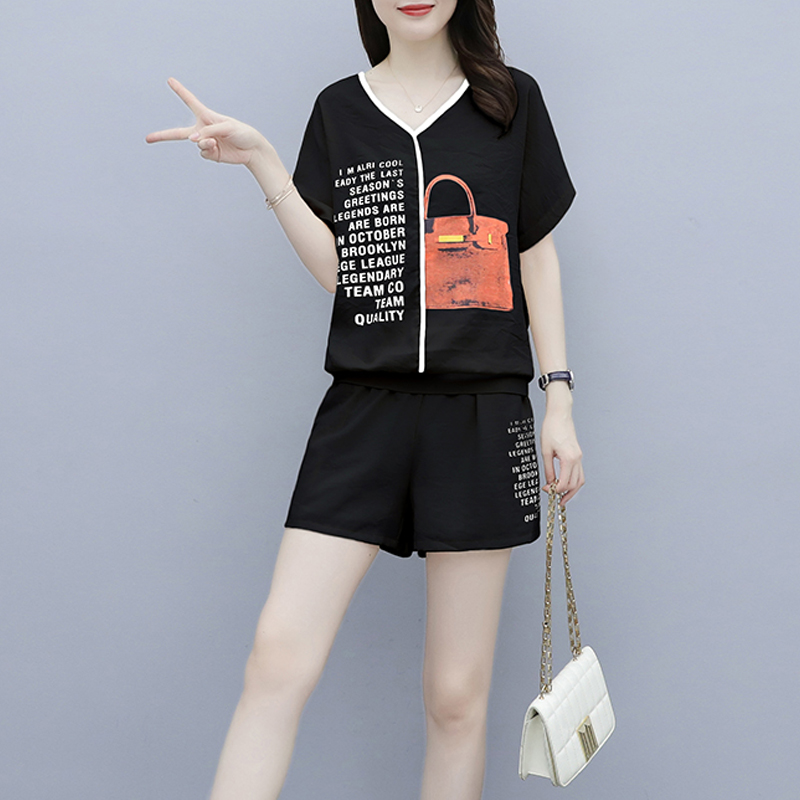 2021年新款大码女装夏微胖妹妹遮肚子显瘦洋气时髦短袖短裤套装