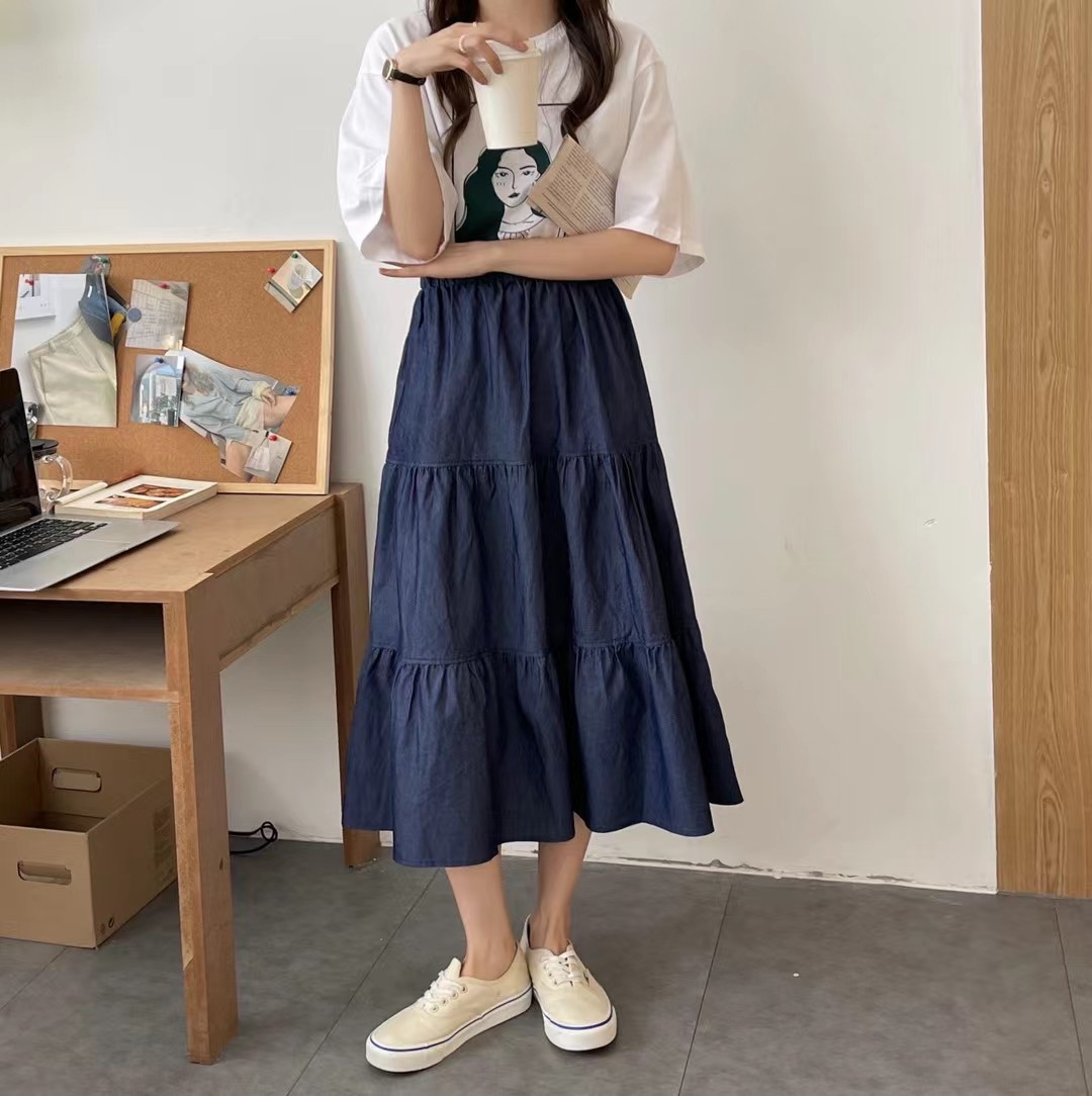 实拍牛仔蛋糕裙女人美女t