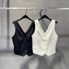 批发韩国东大门2026<b class='q'>夏</b>季新款洋气时尚短款v领西装背心马夹女修身上衣
