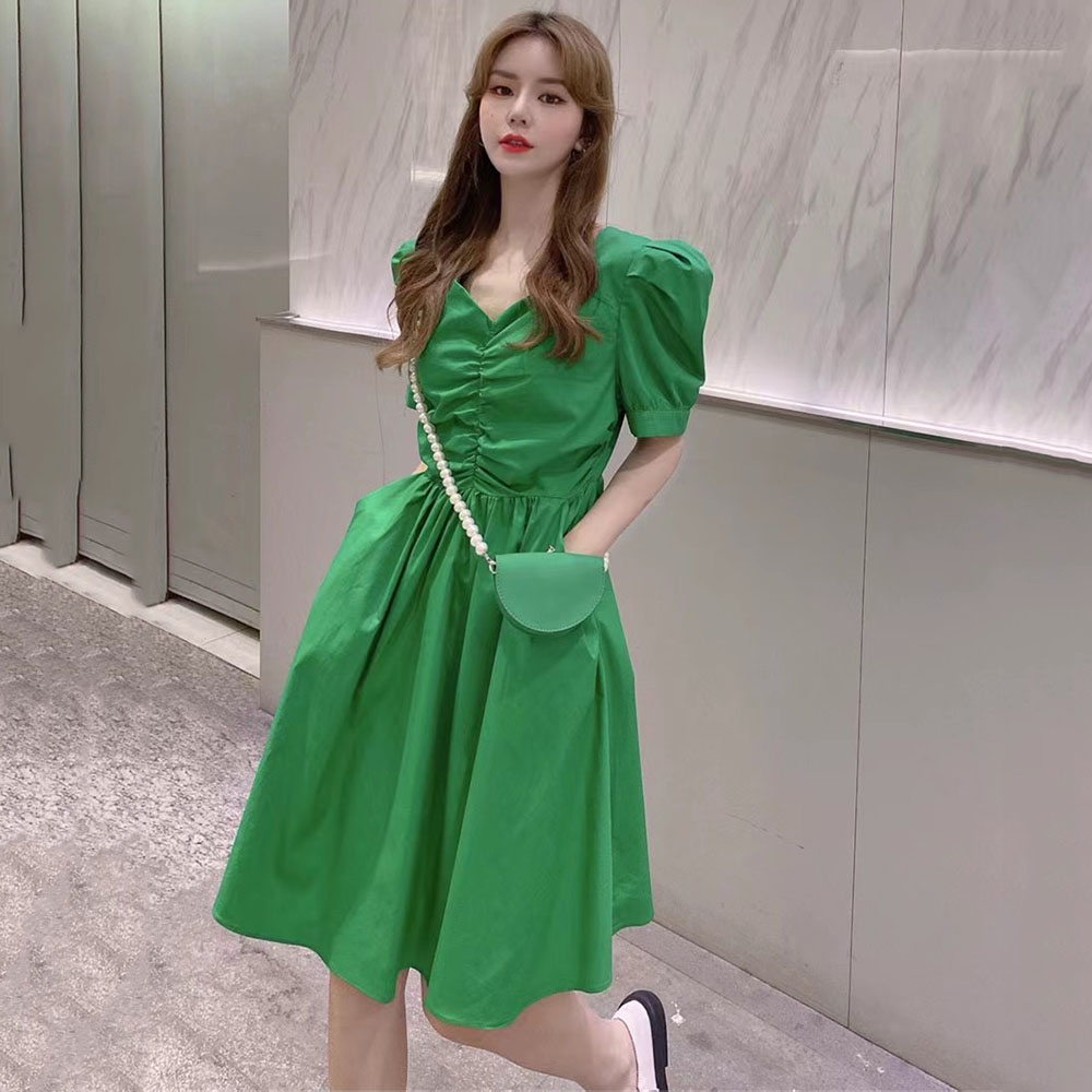 2021年夏季新款收腰显瘦v领气质法式仙女裙子潮泡泡袖连衣裙女