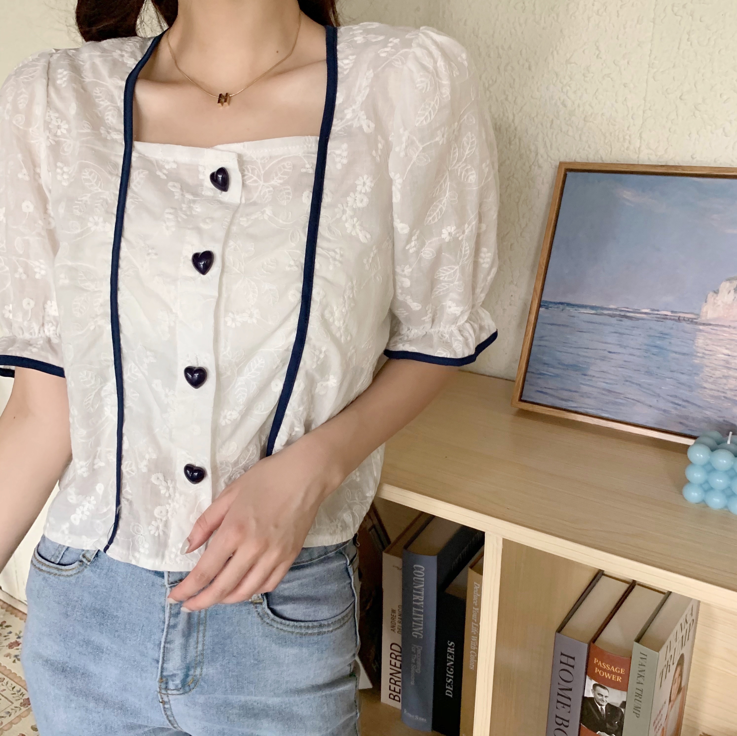 实拍实价 夏季新款泡泡袖方领爱心纽扣刺绣衬衫短袖上衣女
