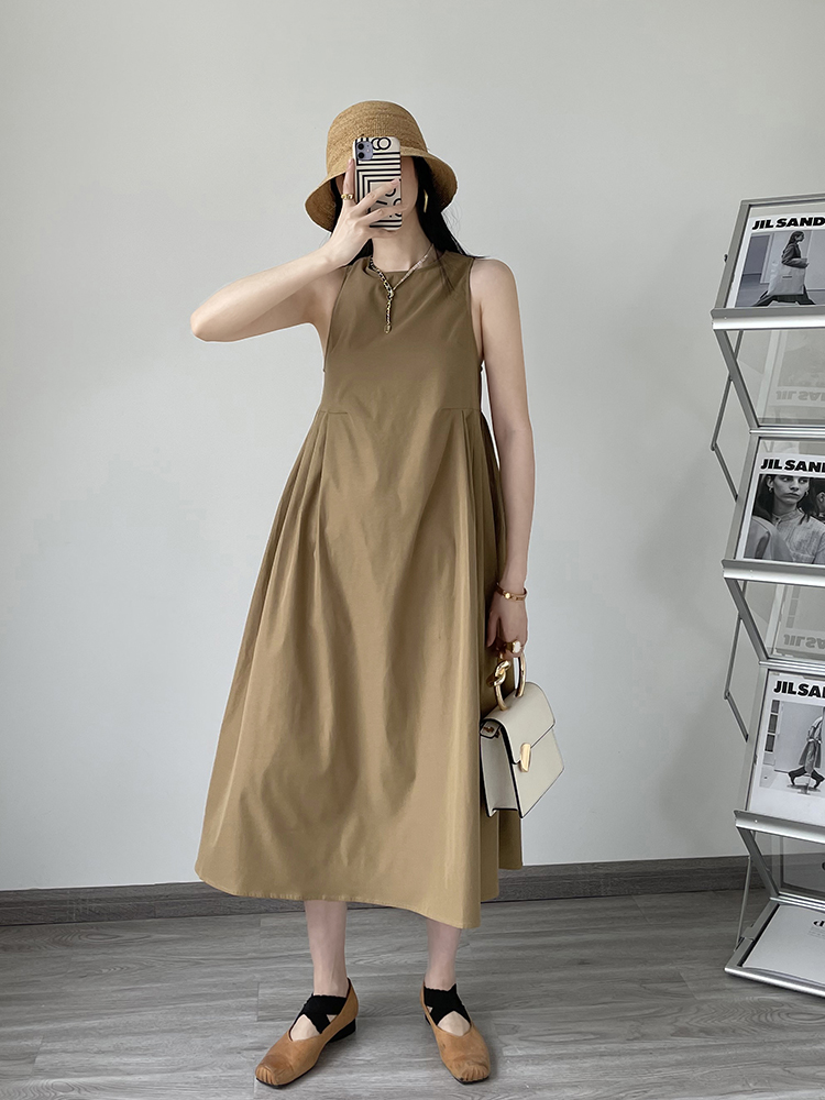 卡其色无袖连衣裙2021新款夏法式气质收腰显瘦设计感小众a字裙子