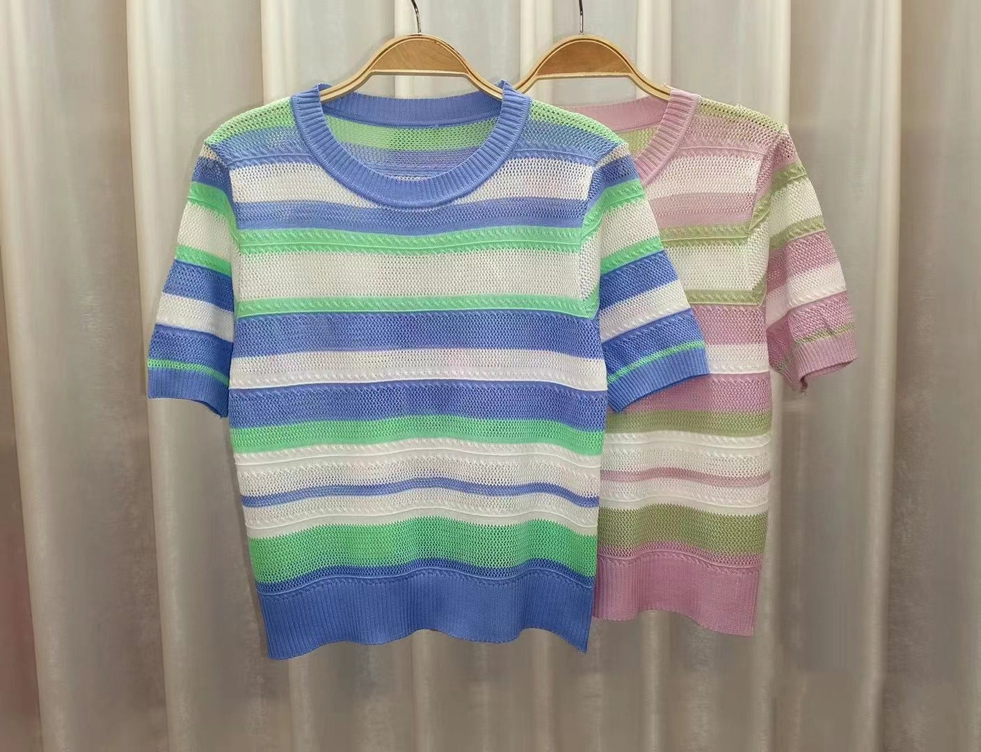 夏季薄款冰丝拼色彩虹条纹修身显瘦针织短袖打底衫女上衣