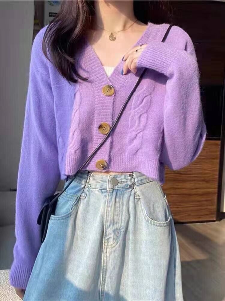 紫色开衫搭配图图片