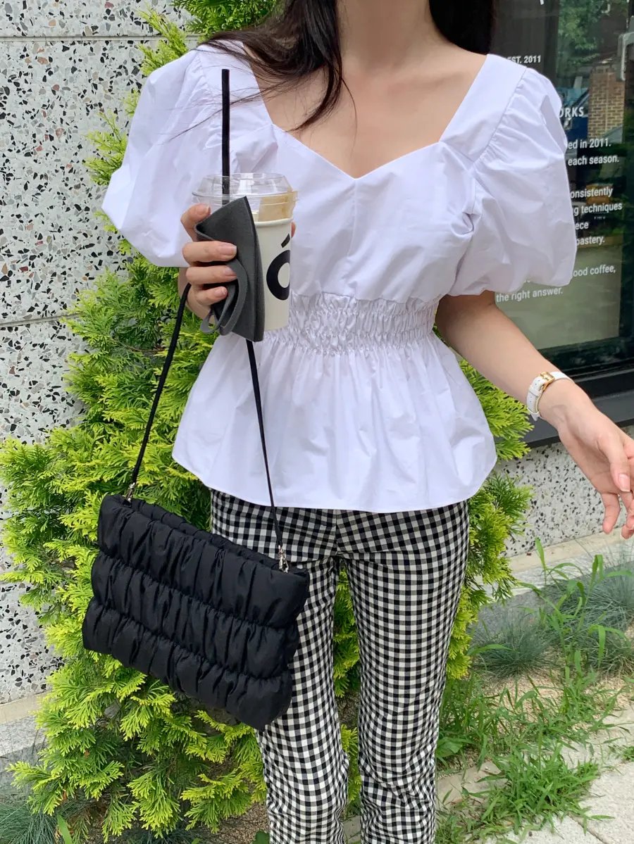 여성 퍼프소매 V넥 블라우스 상세 이미지 60