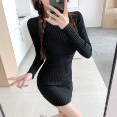 实拍  新款修身长袖中长款圆领毛衣连衣裙女包臀针织性感秋季打底