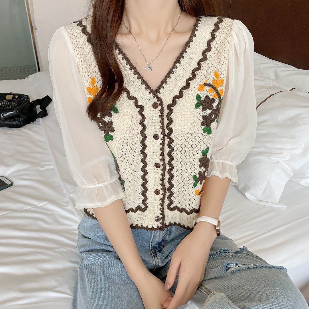 Top de damă în stil franțuzesc cu broderie elegantă de vară și design cardigan scobit în interior_voghion.com