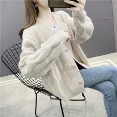 批发2025秋装新款麻花毛衣<b class='q'>外套</b>女<b class='q'>韩版</b>宽松V领针织开衫外搭上衣潮