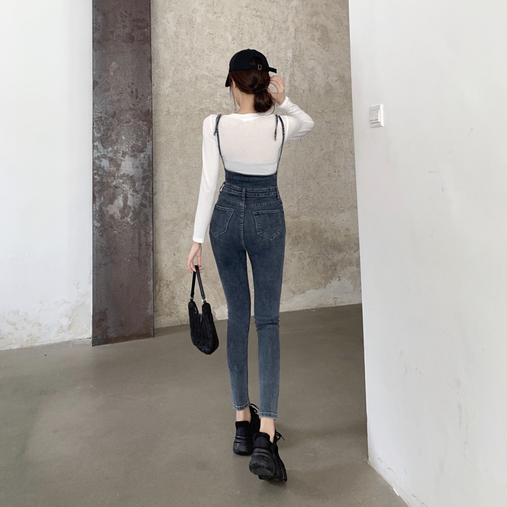 实拍 洋气牛仔背带裤女修身2021年秋冬弹力高腰显瘦小脚裤连体裤