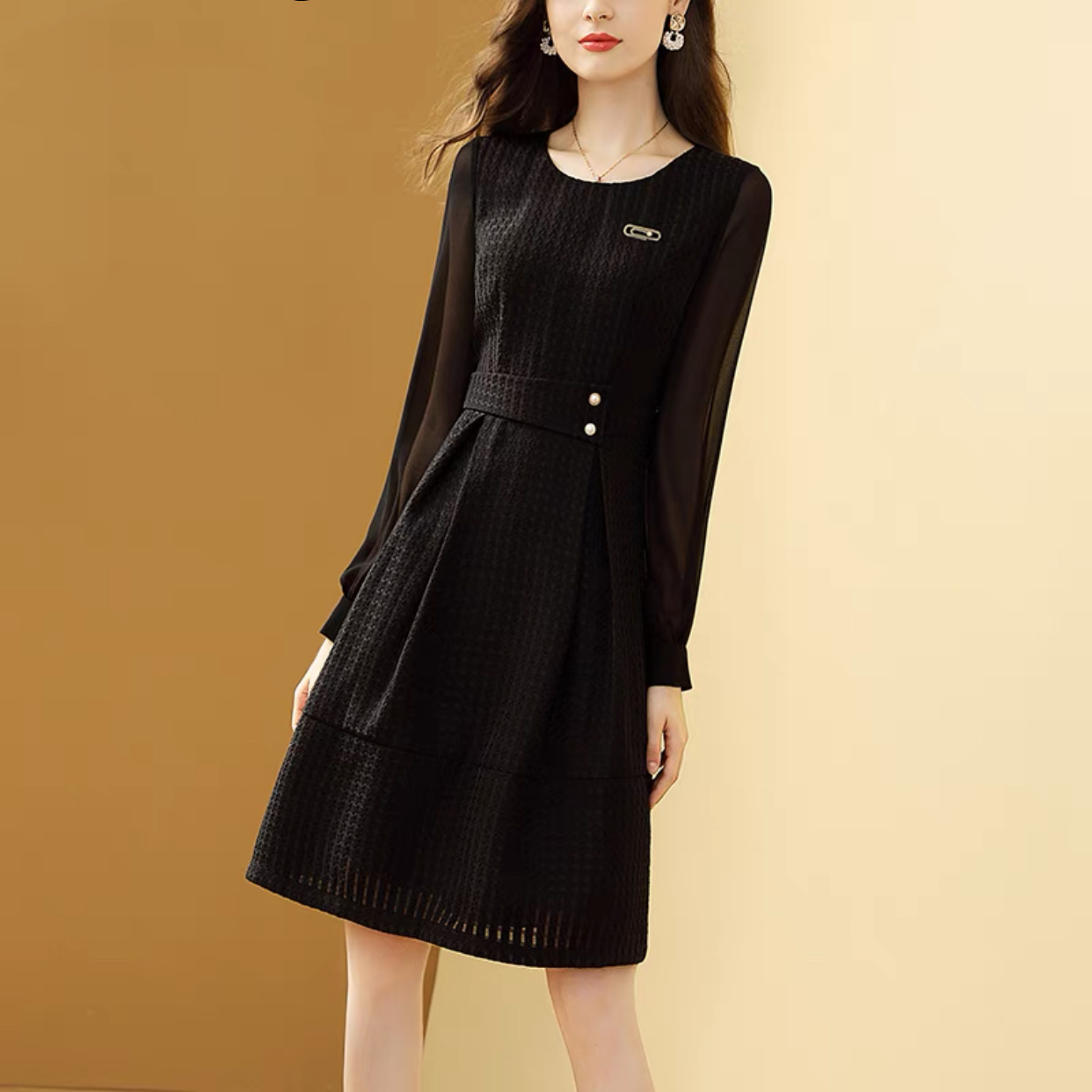 9213#黑色高端气质连衣裙女2021年新款早秋装轻奢大牌长袖裙子