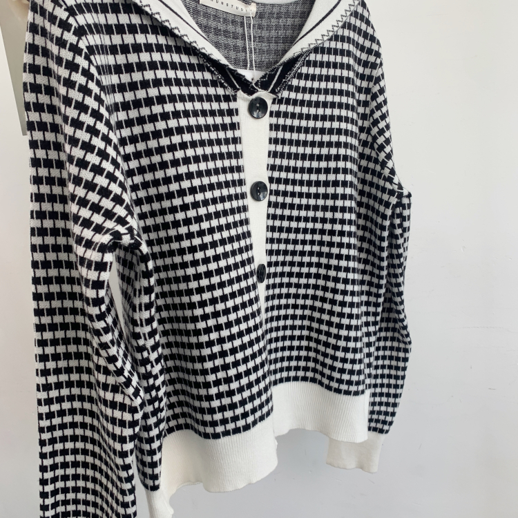 胖子王老板 学院风棋盘格针织上衣秋冬款海军领黑白格开衫外套女