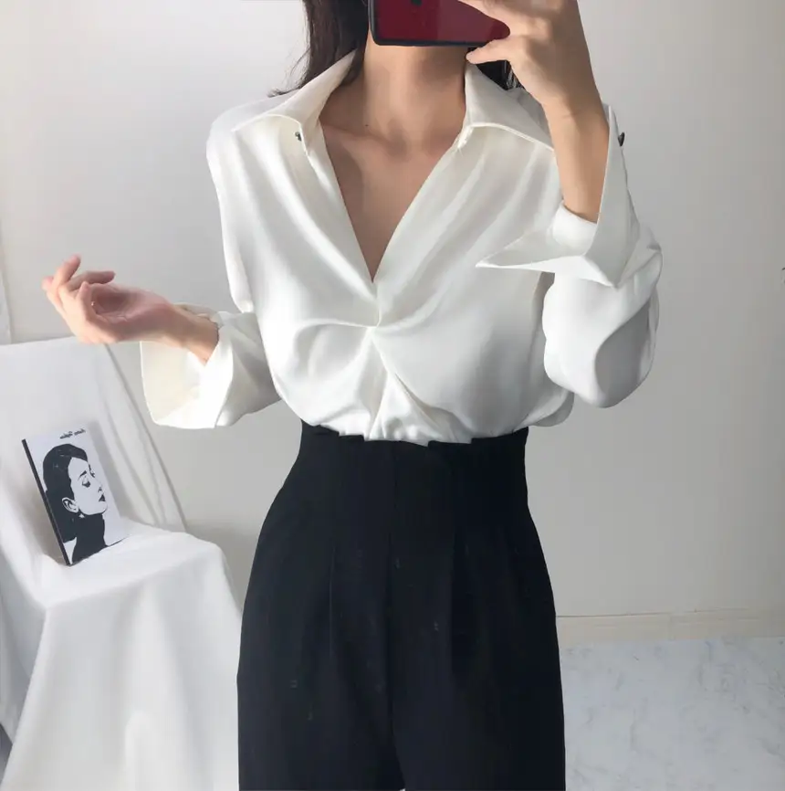한국식 치크 뒤집어진 칼라 디자인 감각적인 티셔츠 상세 이미지 16