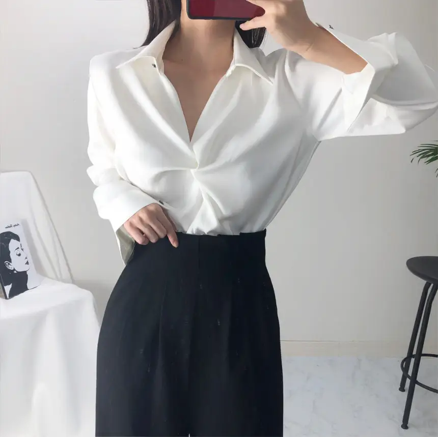 한국식 치크 뒤집어진 칼라 디자인 감각적인 티셔츠 상세 이미지 18
