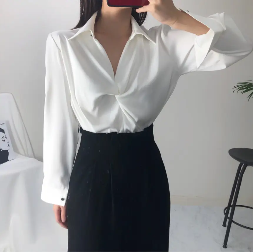 한국식 치크 뒤집어진 칼라 디자인 감각적인 티셔츠 상세 이미지 19