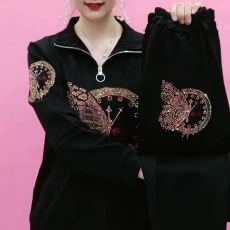 批发2021秋冬新款妈妈装韩版时尚大码女装烫钻长袖<b class='q'>卫衣</b>哈伦裤两件套女