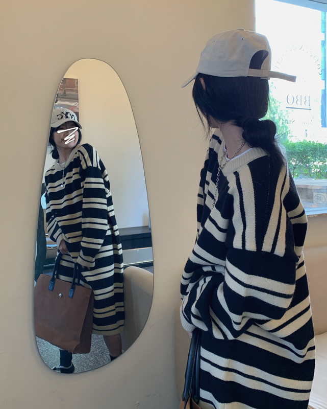 Real shot striped knitted dress, age-reducing, gentle style and versatile knitted skirt