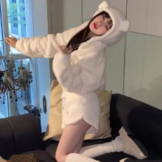碎碎冰甜美毛绒连帽带帽耳朵卫衣短裤裤袜纯欲风三件套秋冬家居服