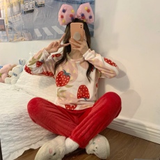 实拍实价 新年快乐~韩国珊瑚绒保暖睡衣本命年红色草莓家居服套装