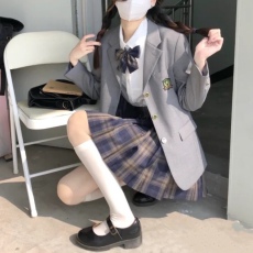 批发本佐中日系jk<b class='q'>制服</b>格裙套装学院风校供感基础款西装带徽章