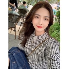 批发小香风针织开衫2022年早秋<b class='q'>杨颖</b>明星<b class='q'>同款</b>气质外搭短款千鸟格外套女