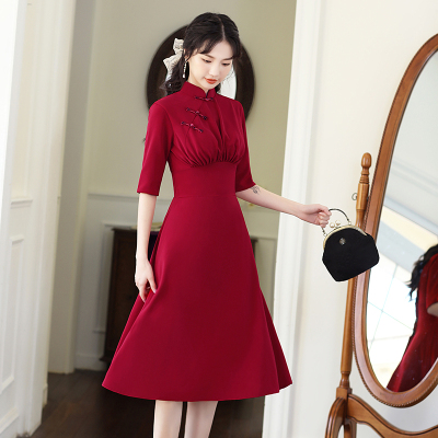 实拍中国风新年礼服红色改良旗袍敬酒新娘订婚回门气质连衣裙修身