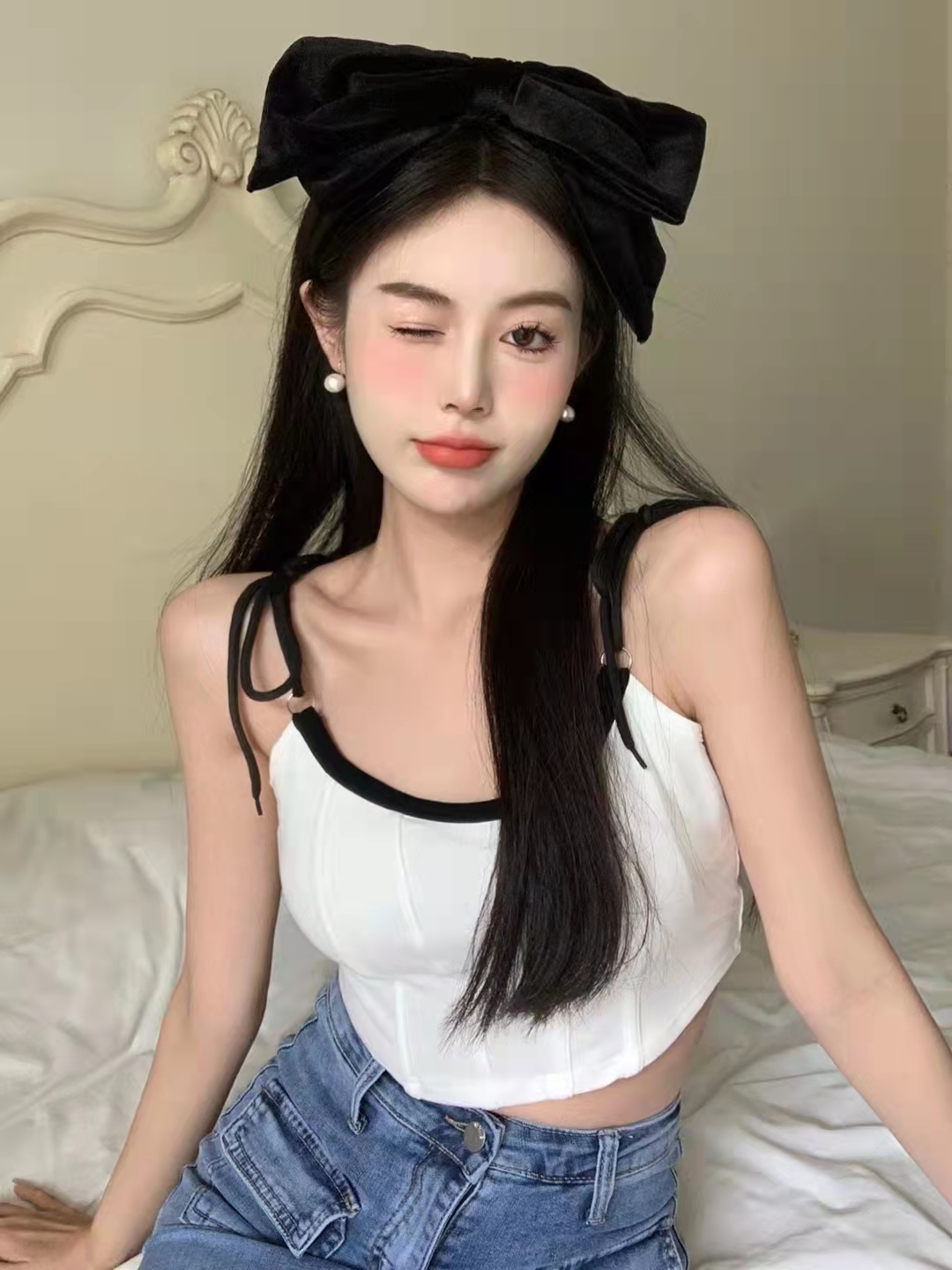 网红爆款性感辣妹小吊带背心女可调节肩带一体式胸垫短款抹胸背心