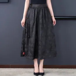 middle-aged and elderly skirt