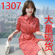 广州批发红色连衣裙女夏2022年新款夏季衬衫收腰气质设计感POLO早春季裙子