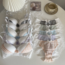 批发实拍实价<b class='q'>日系</b>拼接格子聚拢无钢圈<b class='q'>文胸</b><b class='q'>套装</b>女上托小胸罩收副乳内衣