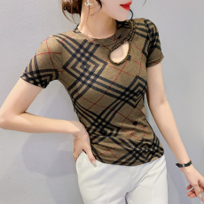 批发<b class='q'>欧洲站</b>夏季<b class='q'>新款</b>个性镂空钉珠修圆领修身上衣女印花短袖t恤