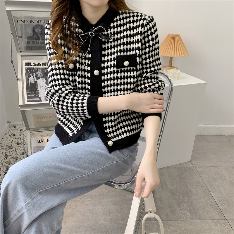 Xiaoxiang style sweater jacket for women short style 2023 new spring Korean style versatile bow knitted cardigan