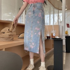 实拍2022夏季新款韩版大码牛仔裙女高腰个性开叉牛仔玫瑰花半身裙