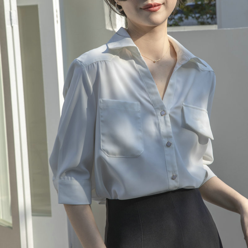 Shirt for women 2024 new summer style slim V-neck five-quarter sleeve design asymmetrical pocket shirt top