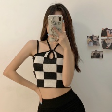 批发2026夏季辣妹挂脖美背<b class='q'>棋盘</b><b class='q'>格</b>吊带背心女设计感小众背心裹胸抹胸女