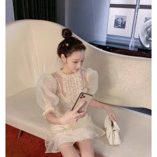 批发西西里的美丽~重工雕花欧根纱花边宫廷风公主风泡泡袖娃娃<b class='q'>连衣裙</b>