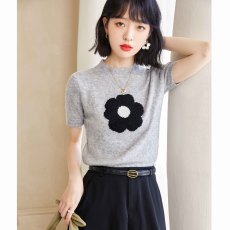 批发实拍灰色花朵香风短袖针织<b class='q'>女</b>小个子夏季<b class='q'>新款</b>设计感小众上衣潮