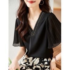 批发2026夏季新款设计感大码胖妹妹时尚显瘦气质优雅<b class='q'>韩版</b>百搭V领上衣