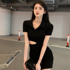 批发设计感<b class='q'>翻领</b>纽扣短袖<b class='q'>连衣裙</b>小众褶皱春装镂空露腰黑色包臀短裙子女