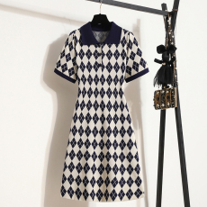 批发实拍大码女装2026夏新款气质针织连衣裙遮肉拼接POLO领菱格A裙子