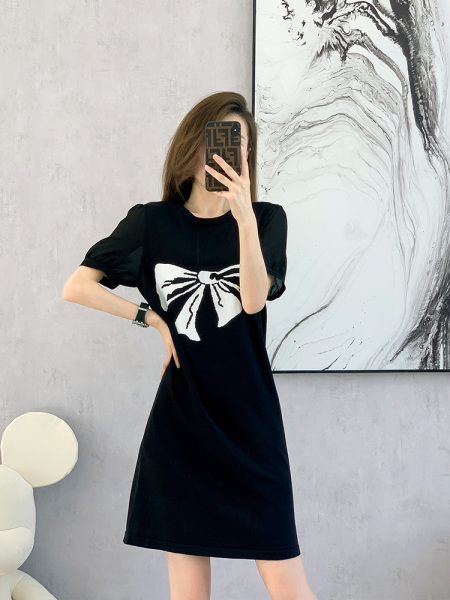KM11852#黑色法式高级感针织直筒连衣裙女夏季2022新款裙子小个子显...