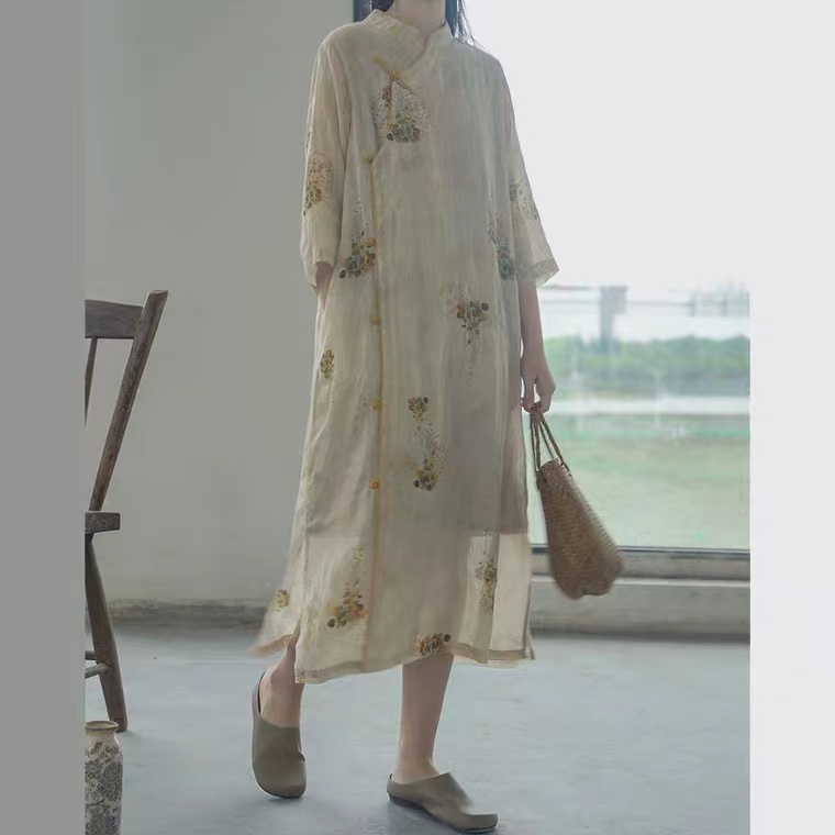 보름달 스탠드 칼라 라미 드레스 2026 새로운 여성 의류 국풍 개선 스탠드 칼라 비스듬한 襟 버클 치파오