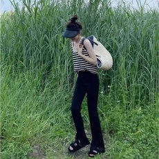 大码美眉夏季黑白条纹镂空针织背心宽松外穿搭配裤子两件套套装