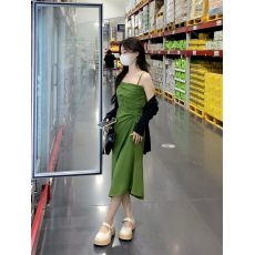 批发实拍 大码女装显瘦不规则吊带连衣裙+黑色<b class='q'>针织</b>短外套<b class='q'>开衫</b>两件套